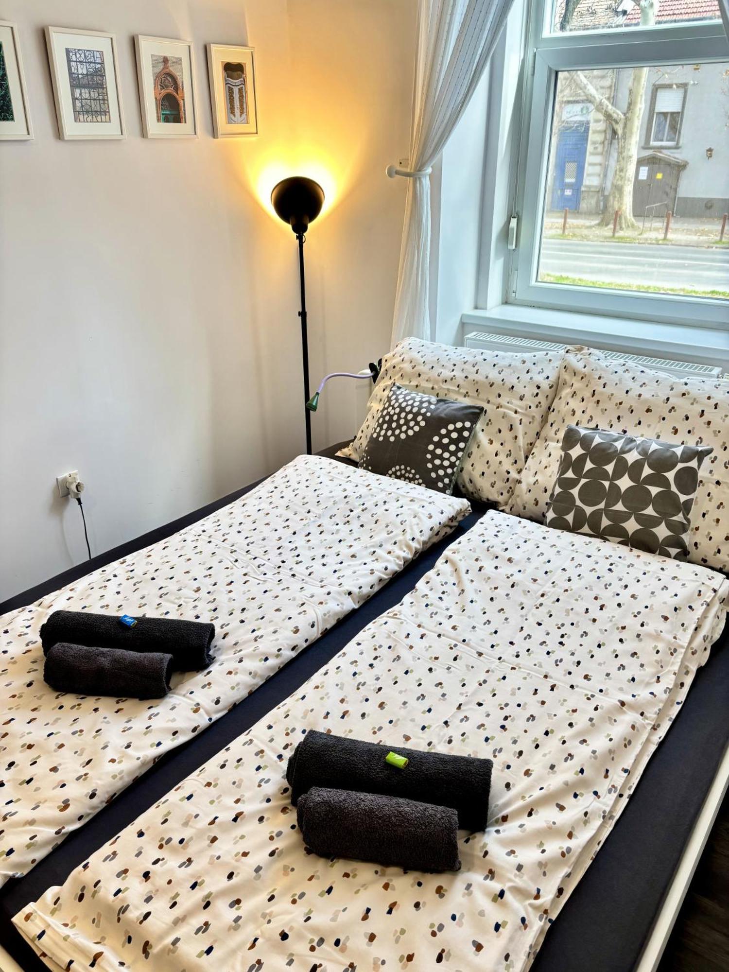 Art Apartment Segedyn Zewnętrze zdjęcie