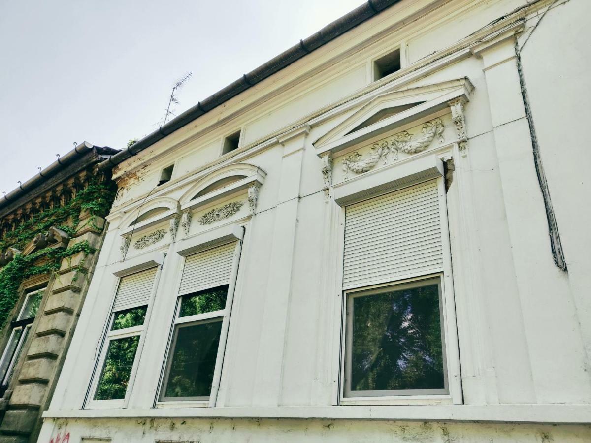 Art Apartment Segedyn Zewnętrze zdjęcie